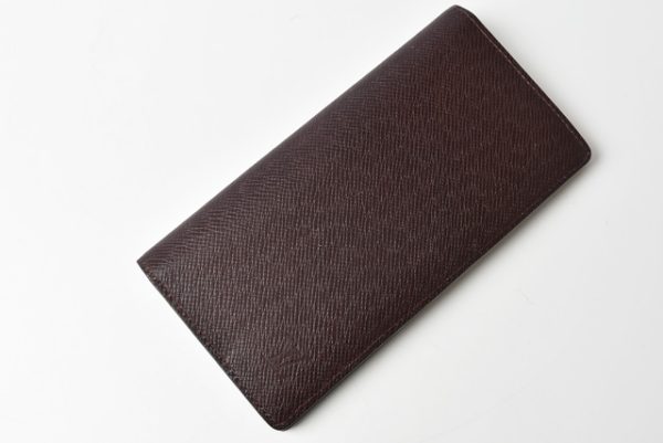 201225 15 lv 2 Louis Vuitton Long Wallet Portefeuille Brother Taiga Grizzly