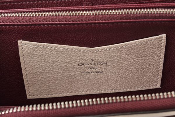 201225 9 lv 7 Louis Vuitton Lock Me Wallet PinkIvory