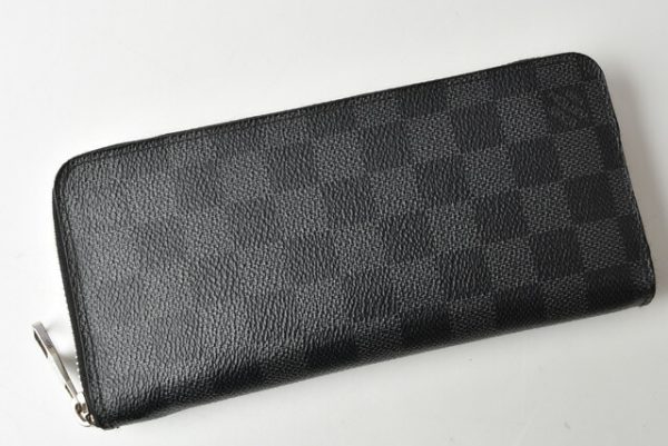 201229 15 lv 2 Louis Vuitton Zippy Wallet Damier Graphite Black