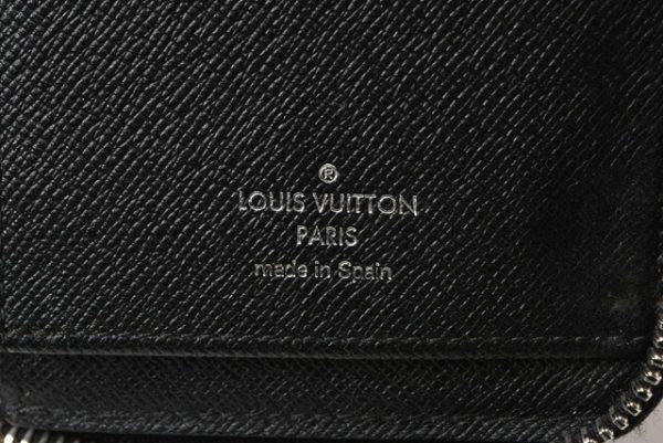 201229 15 lv 8 Louis Vuitton Zippy Wallet Damier Graphite Black