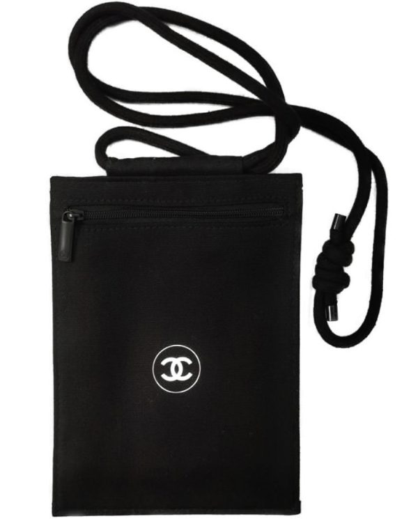 2024 2 CHANEL LA Passport Case Smartphone Case Wallet