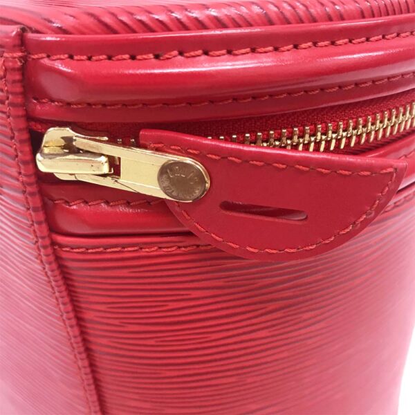 21 1425 1 9 Louis Vuitton Cannes Vanity Bag Epi Red