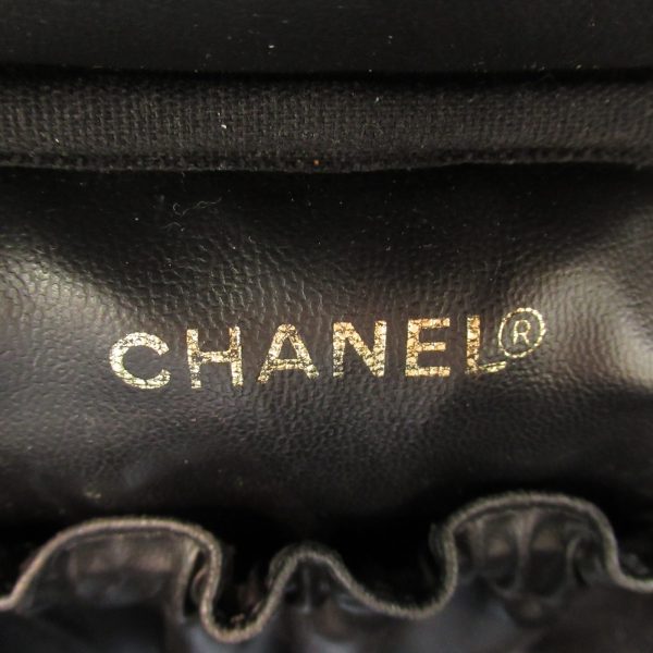 2101217806145 12 Chanel Vanity Bag Caviar Skin Black