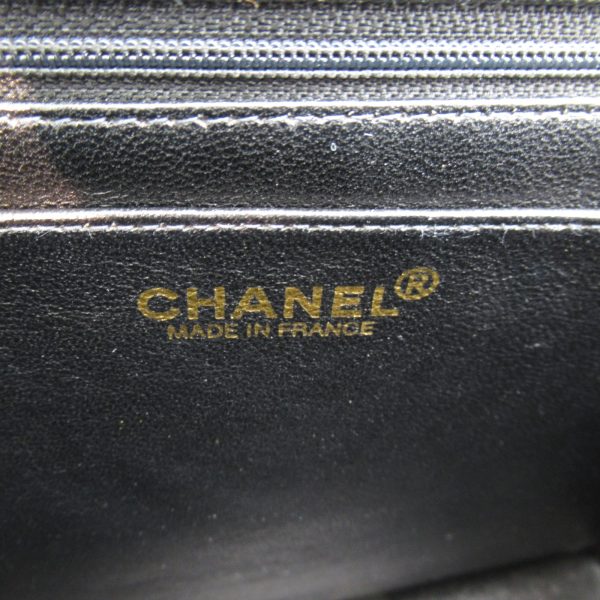 2101217810197 12 Chanel Handbag Black