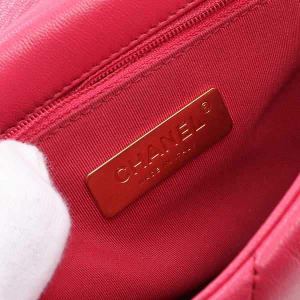 2101217822367 4 Chanel 19 DIsneuf Matelasse Shoulder Bag Pink