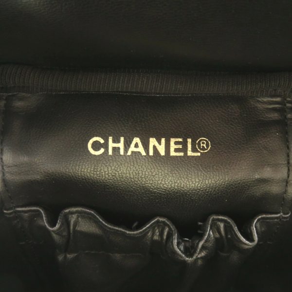 2101217841764 7 Chanel Vanity Handbag Caviar Skin Black