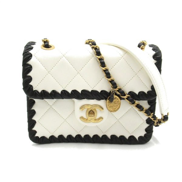 2101217950084 1 Chanel Chain Shoulder Bag White Black