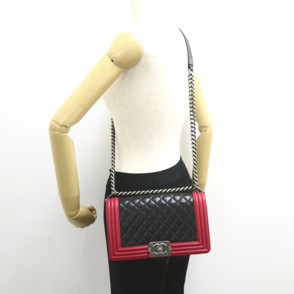 2101217991094 5 Chanel Boy Chain Shoulder Bag Lambskin Black Red