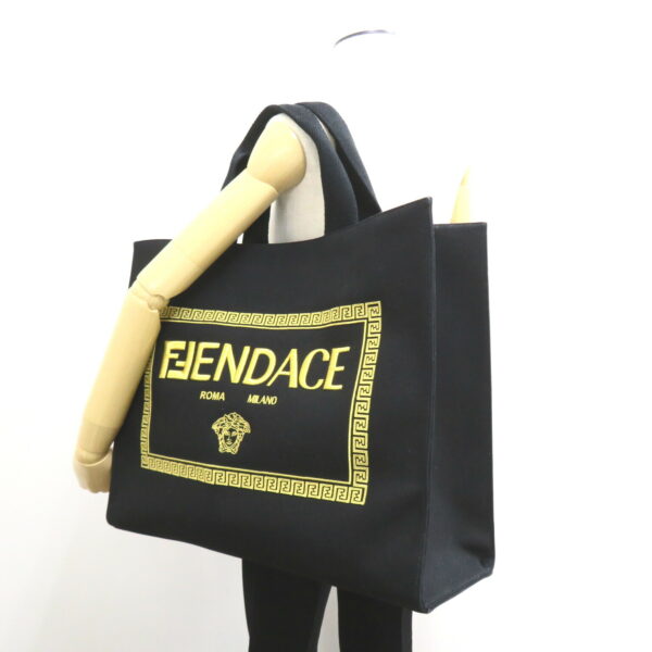 2101218029567 5 Fendi 2Way Tote Bag Black