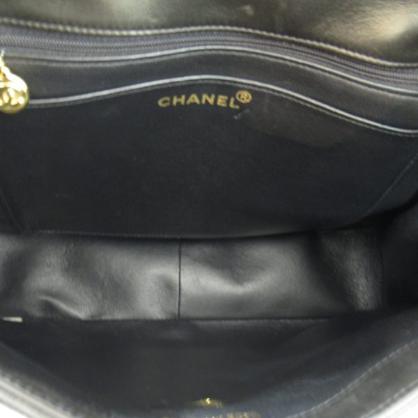 2101218043044 10 Chanel Matelasse Handbag Black