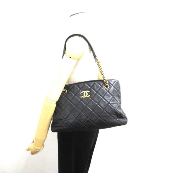 2101218055948 5 Chanel Chain Shoulder Tote Bag Lambskin Black