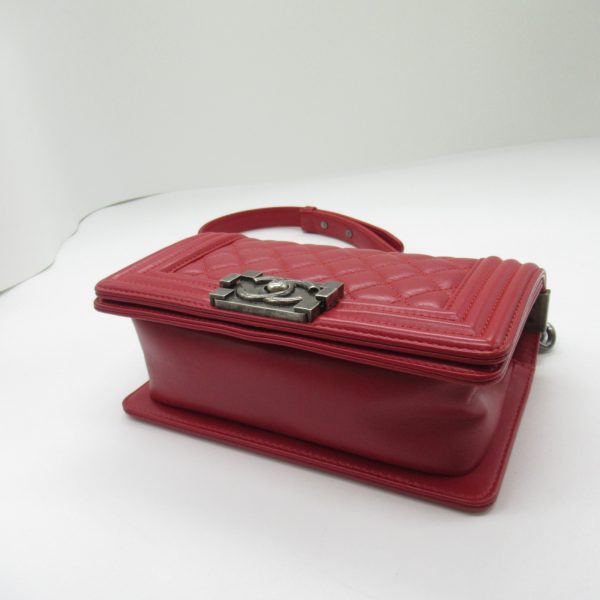 2101218070354 6 Chanel Boy Chanel Chain Shoulder Bag Lambskin Red