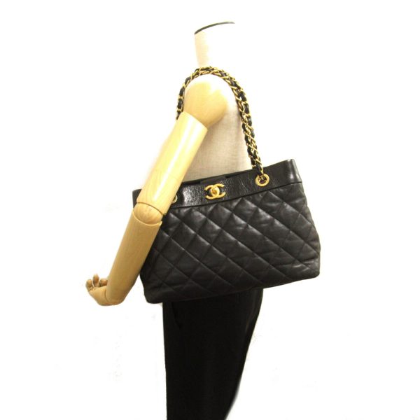 2101218092721 5 Chanel Chain Tote Bag Lambskin Black