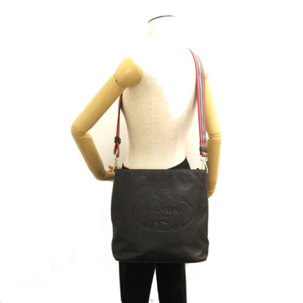 2101218105353 5 Prada Shoulder Bag Black