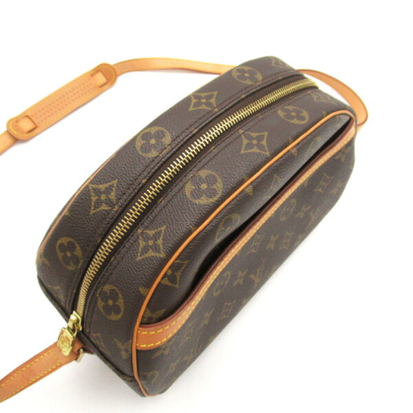 2101218142723 4 Louis Vuitton Blois Shoulder Bag Monogram Brown