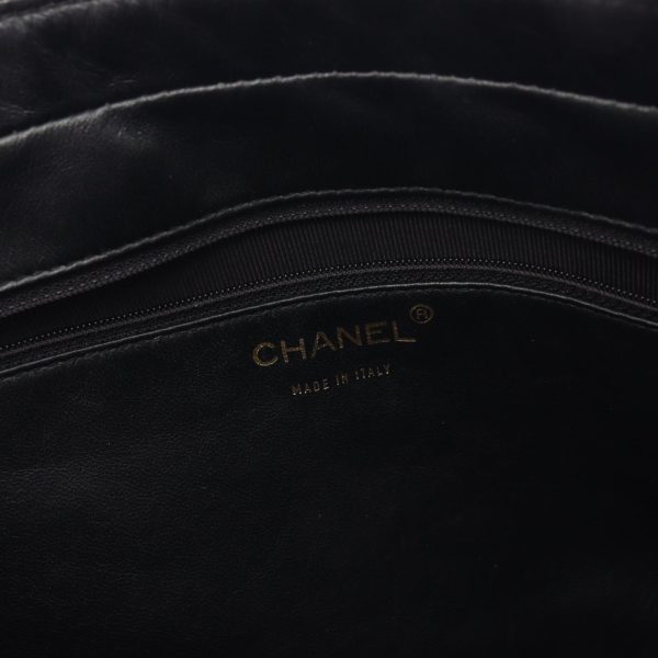 2101218171433 4 Chanel Chocolate Bar Shoulder Bag Black