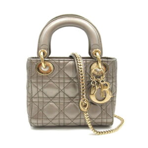 2101218192414 1 Louis Vuitton Pochette My Lock Me