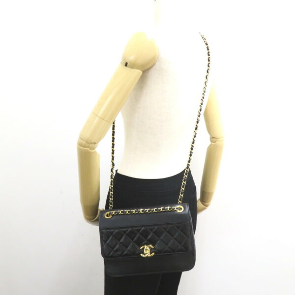 2101218192728 6 Chanel Chain Calf Lambskin Shoulder Bag Black