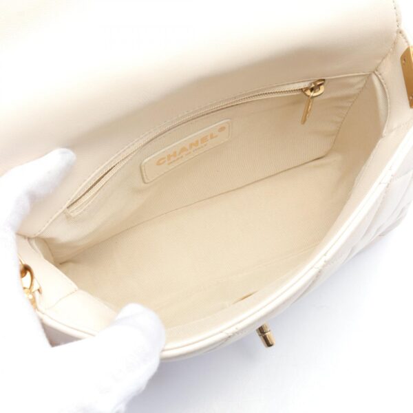 2101218193213 3 Chanel Matelasse Coin Motif Lambskin Shoulder Bag White