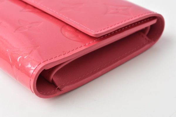 210122 06 lv 4 Louis Vuitton Porte Tresor Wallet TrifVernis Framboise