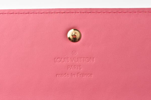 210122 06 lv 5 Louis Vuitton Long Wallet Porte Tresor Vernis Framboise