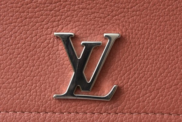 210122 14 lv 5 Louis Vuitton Lock Me Wallet Portefeuille Blossom