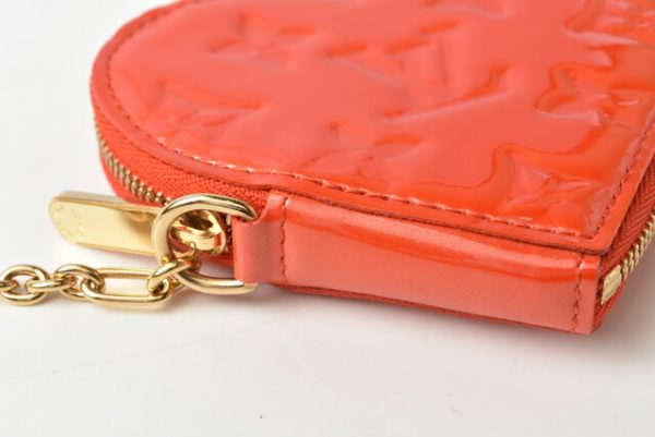 210128 03 lv 4 Louis Vuitton Vernis Heart Coin Case