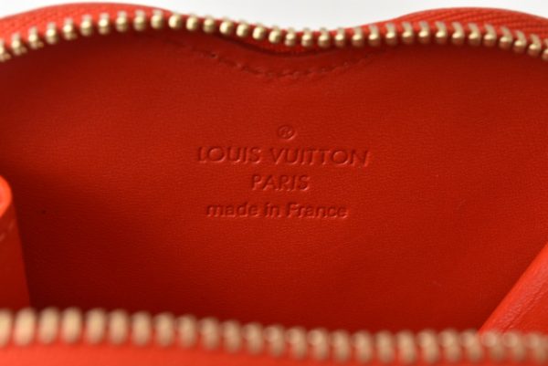 210128 03 lv 7 Louis Vuitton Vernis Heart Coin Case