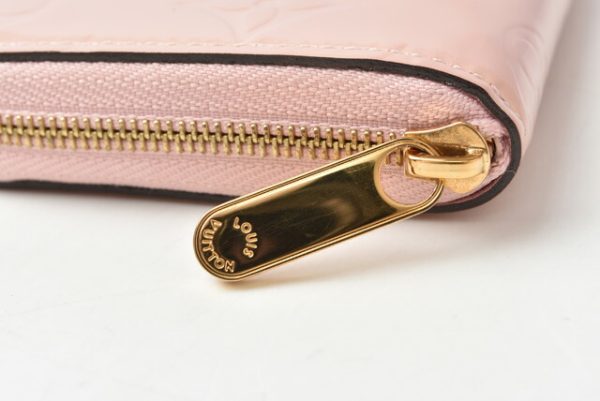 210128 04 lv 4 Louis Vuitton Zippy Coin Vernis Rose Ballerine