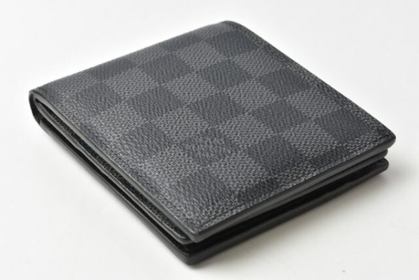 210128 21 lv 2 Louis Vuitton Folding Wallet Amerigo Damier Graphite Black