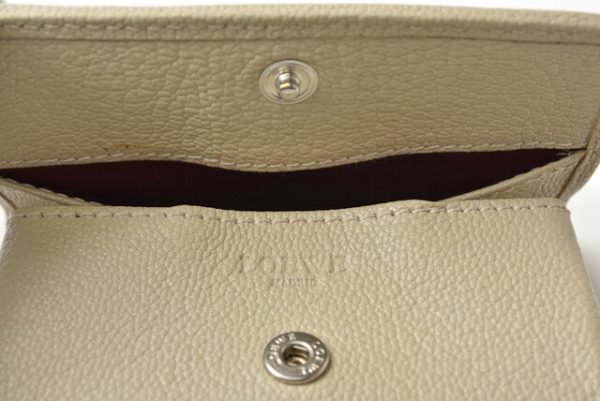 210225 18 lo 4 Loewe Amazona Mini Wallet Goatskin Beige Wine