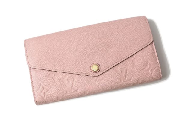 210225 19 lv 2 Louis Vuitton Sara Wallet Long Monogram Empreinte Rose Poudre