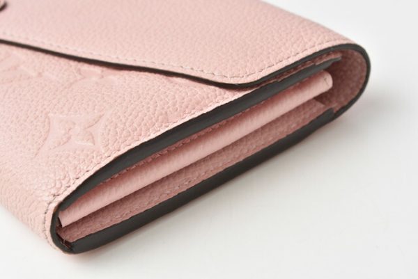 210225 19 lv 4 Louis Vuitton Portefeuille Sara Empreinte Rose Poudre Pink