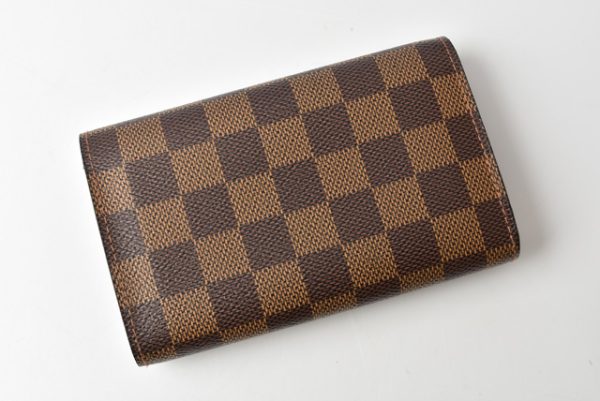 210225 27 l 3 Louis Vuitton Tresor Wallet BifDamier Brown