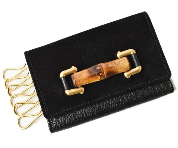 210225 32 g 1 Gucci Key Case Suede Black