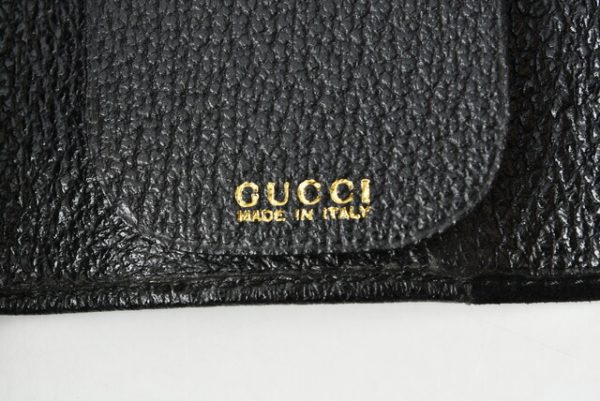 210225 32 g 4 Gucci Key Case Suede Black