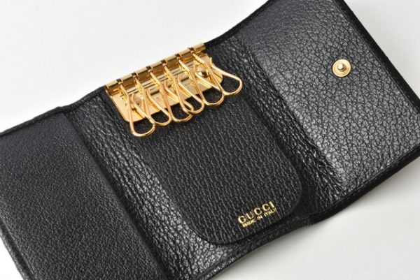 210225 32 g 5 Gucci Key Case Suede Black