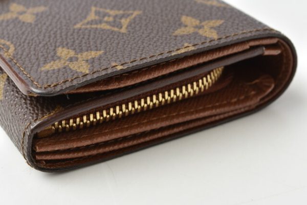 210225 43 lv 10 Louis Vuitton Tresor Wallet BifMonogram Brown