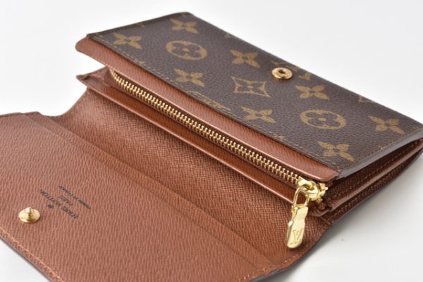 210225 43 lv 3 Louis Vuitton Tresor Wallet BifMonogram Brown