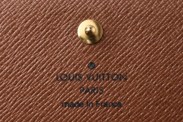 210225 43 lv 7 Louis Vuitton Tresor Wallet BifMonogram Brown