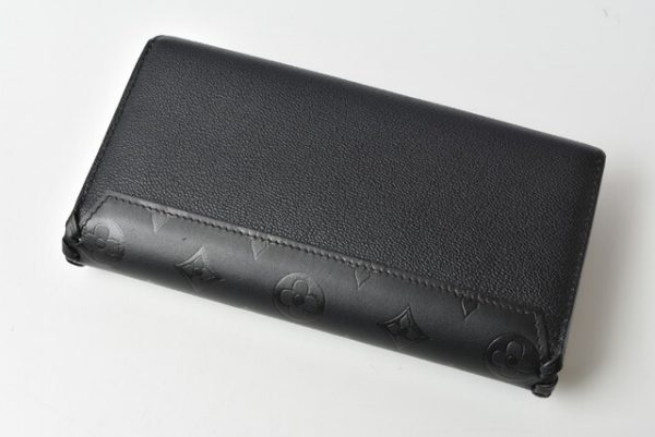 210328 11 lv 2 Louis Vuitton Portefeuille Very Monogram Wallet Black