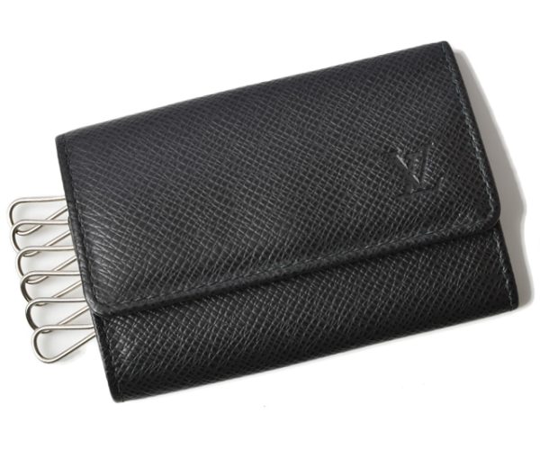 210328 22 lv 1 Louis Vuitton Taiga Ardoise Key Case