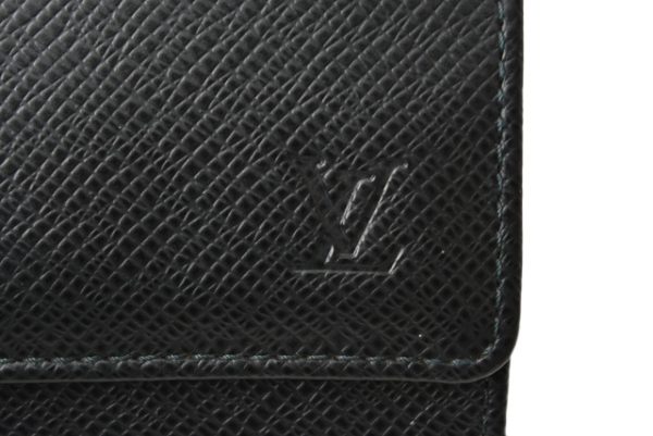 210328 22 lv 2 Louis Vuitton Taiga Ardoise Key Case