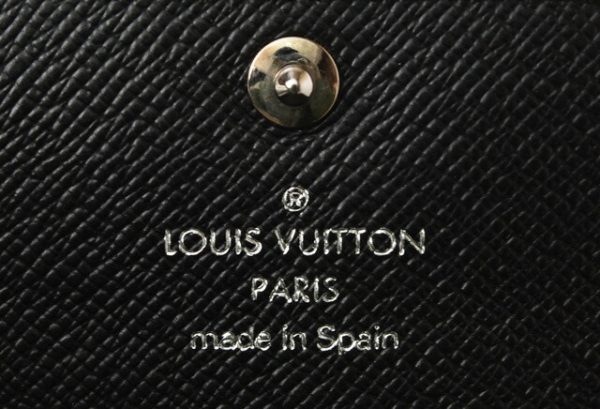 210328 22 lv 3 Louis Vuitton Taiga Ardoise Key Case