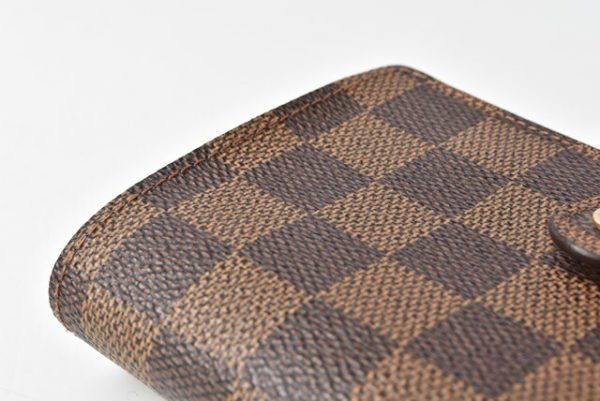 210328 24 lv 12 Louis Vuitton Viennois Wallet Damier