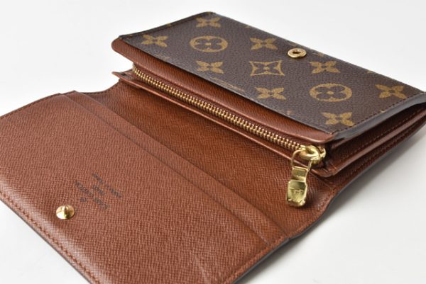 210328 26 lv 6 Louis Vuitton Wallet Portefeuille Tresor Monogram