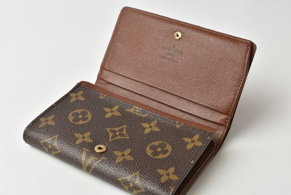 210328 26 lv 8 Louis Vuitton Wallet Portefeuille Tresor Monogram