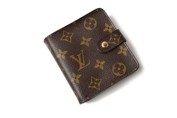 210328 28 lv 2 Louis Vuitton Folding Wallet Zip Monogram