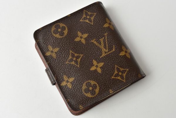 210328 29 lv 3 Louis Vuitton Zip Wallet Folding Monogram