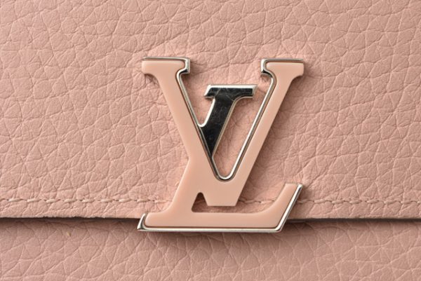 210328 40 lv 3 Louis Vuitton Portefeuille Capucines Wallet Magnolia